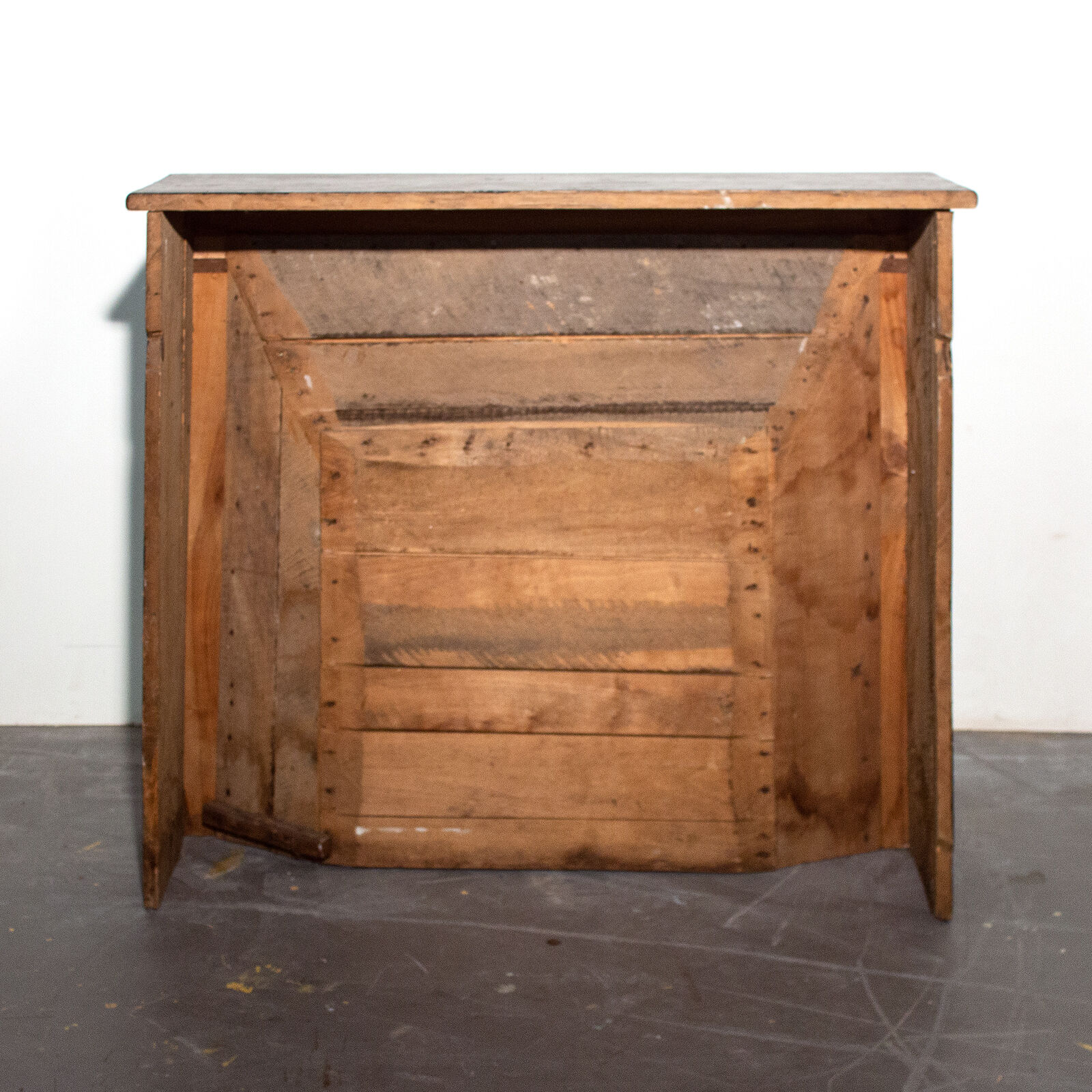 Wood fireplace
