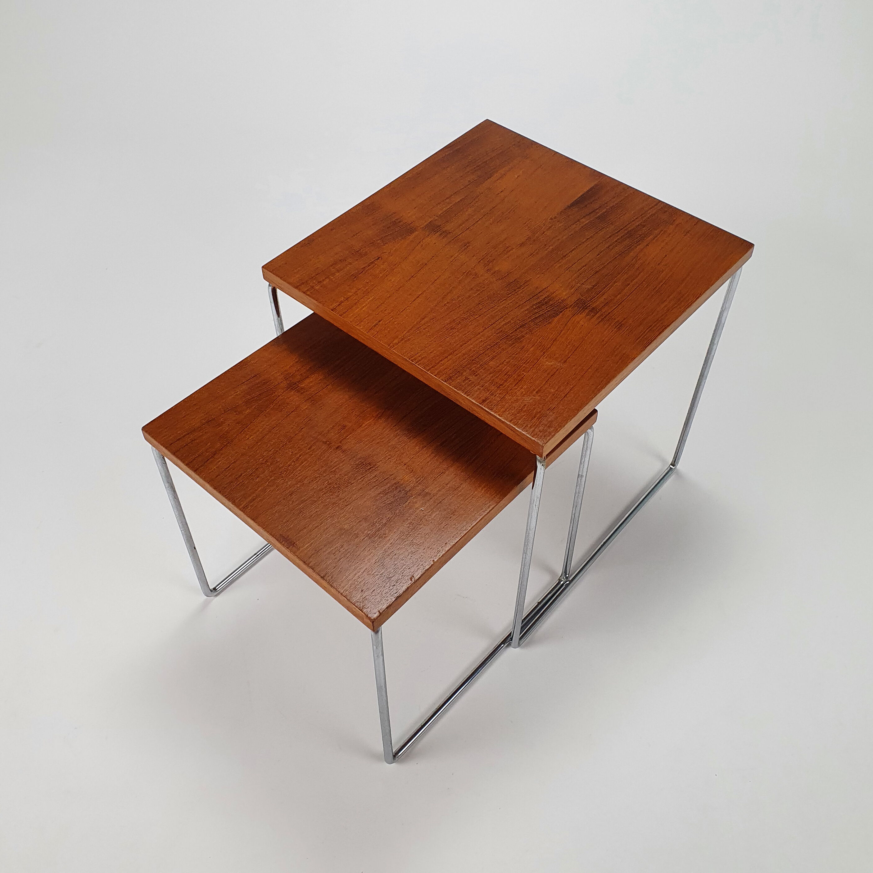 Ensemble de 2 tables Brabantia du milieu du siècle, années 1960
