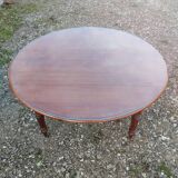 Large table, dining room, with 5 extensions, 8 feet.wood