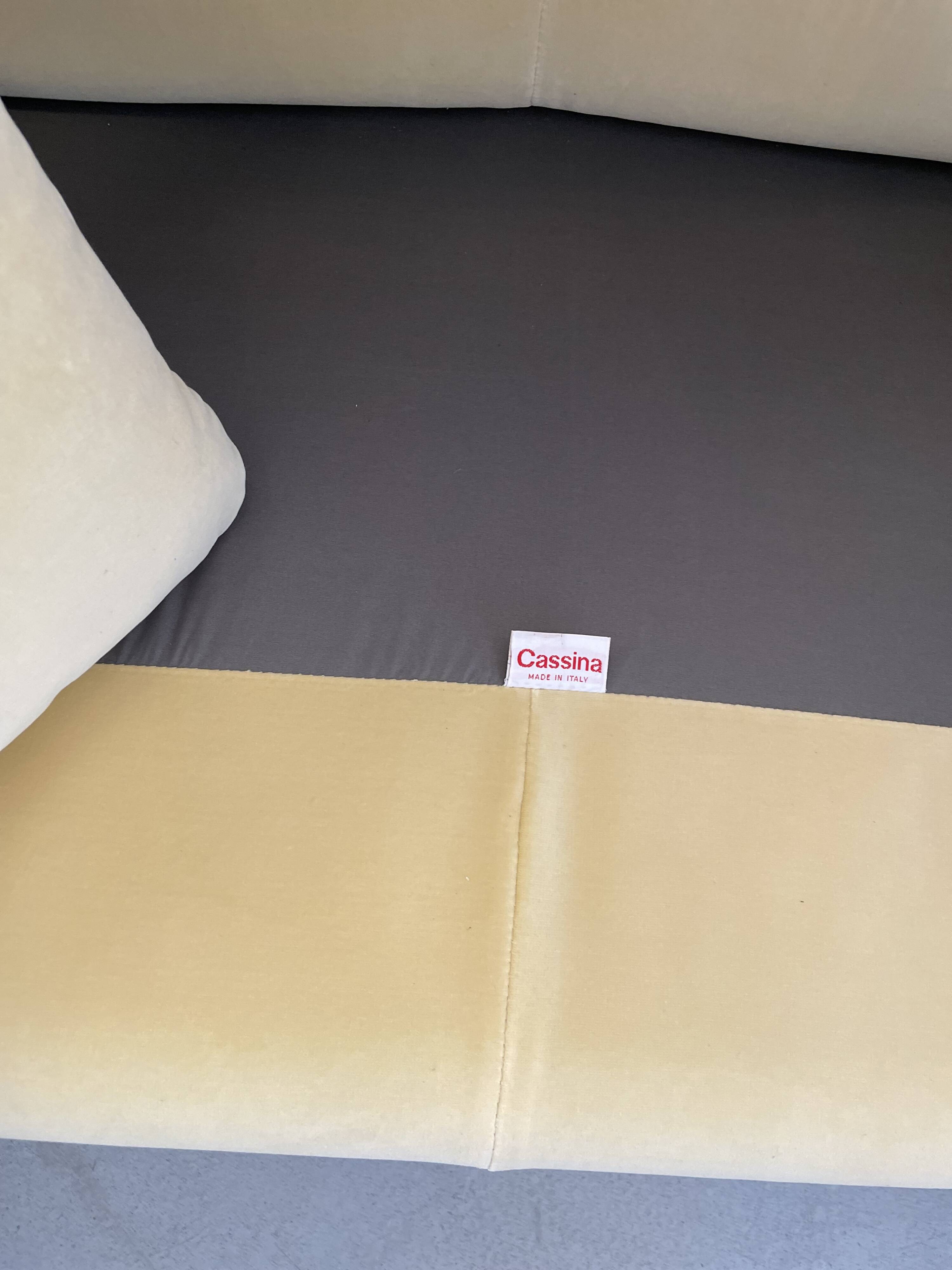 Maralunga 2-seater sofa by Vico Magistretti for Cassina