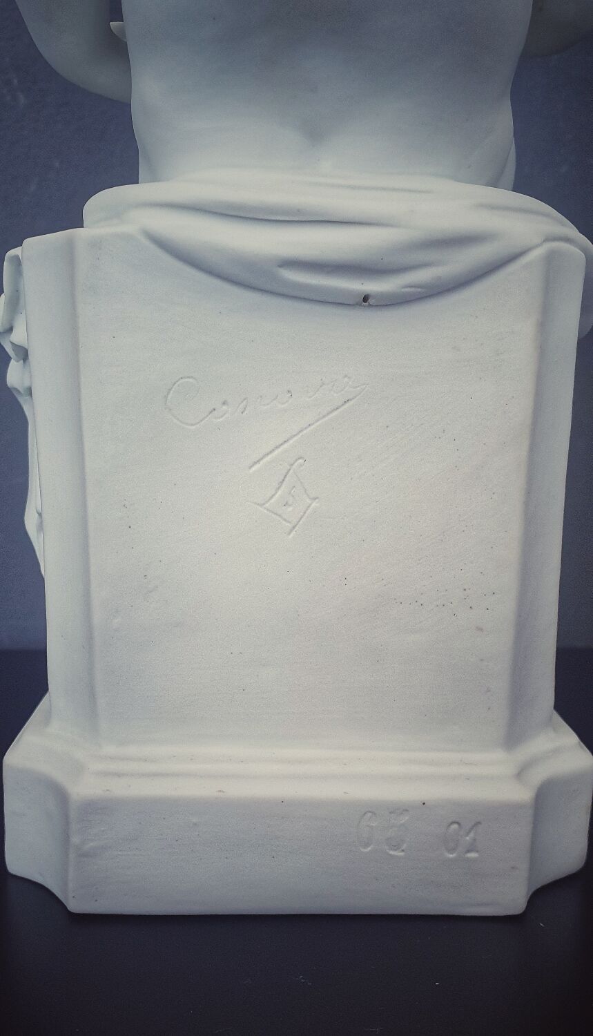 Sculpture of the child under study