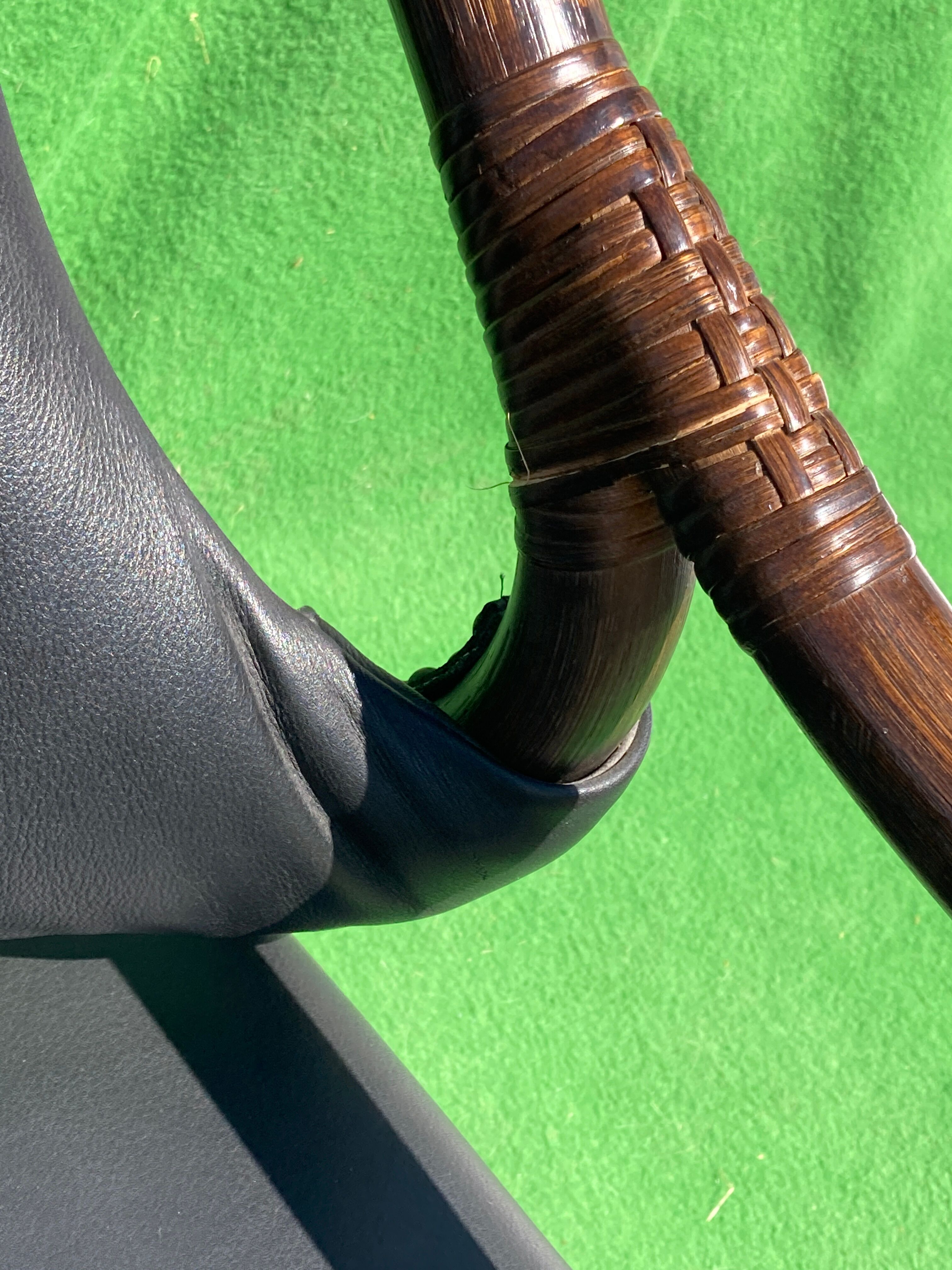 Paire de chaises longues en bambou avec cuir skai