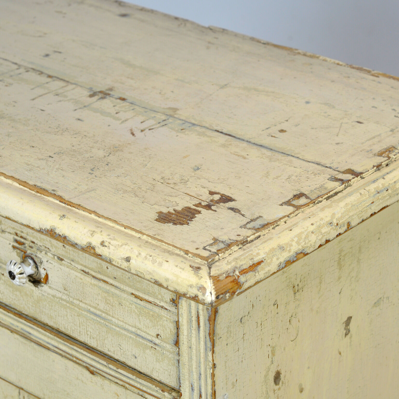 Buffet en pin ancien, vers 1910
