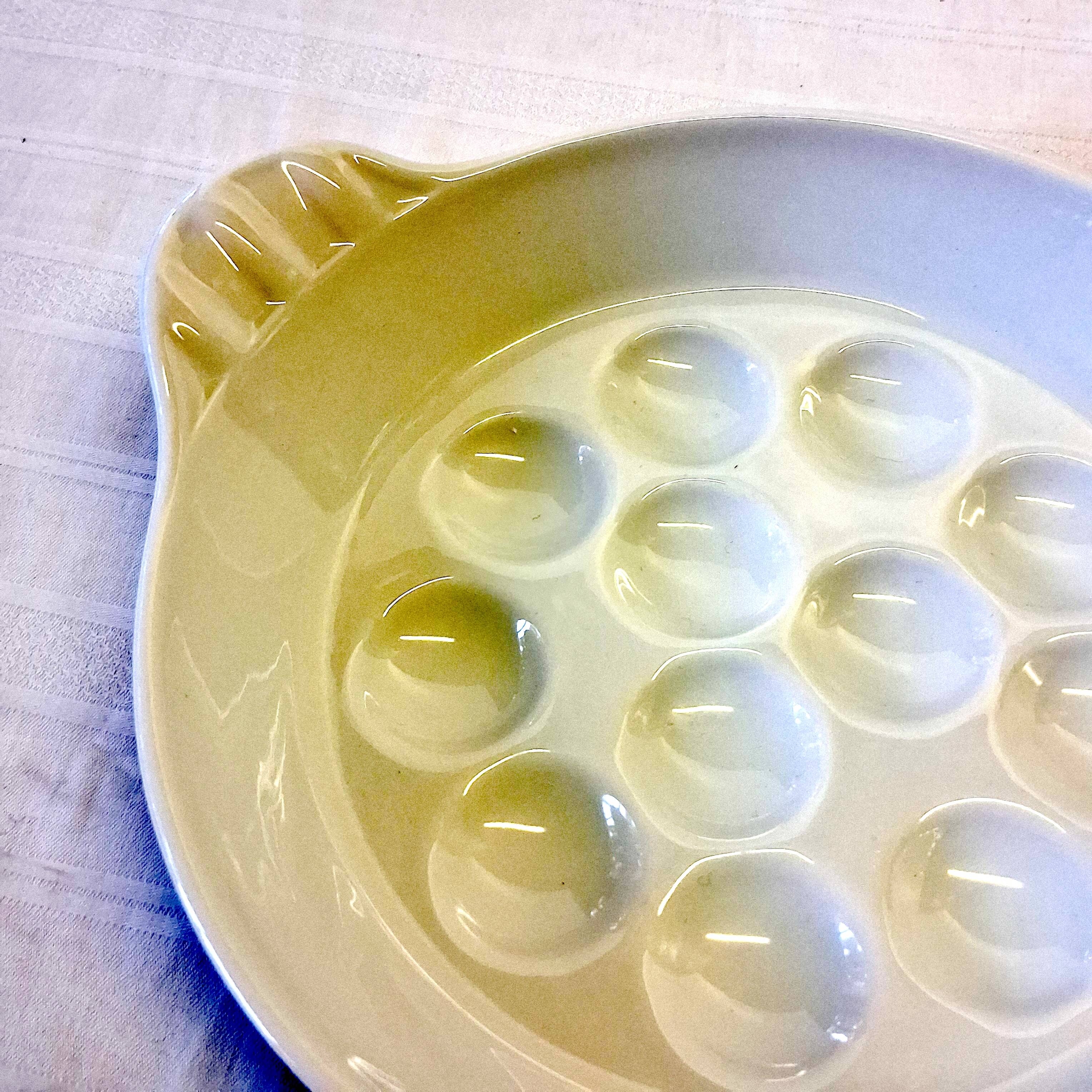 White Reussy porcelain snail dish in very good condition.