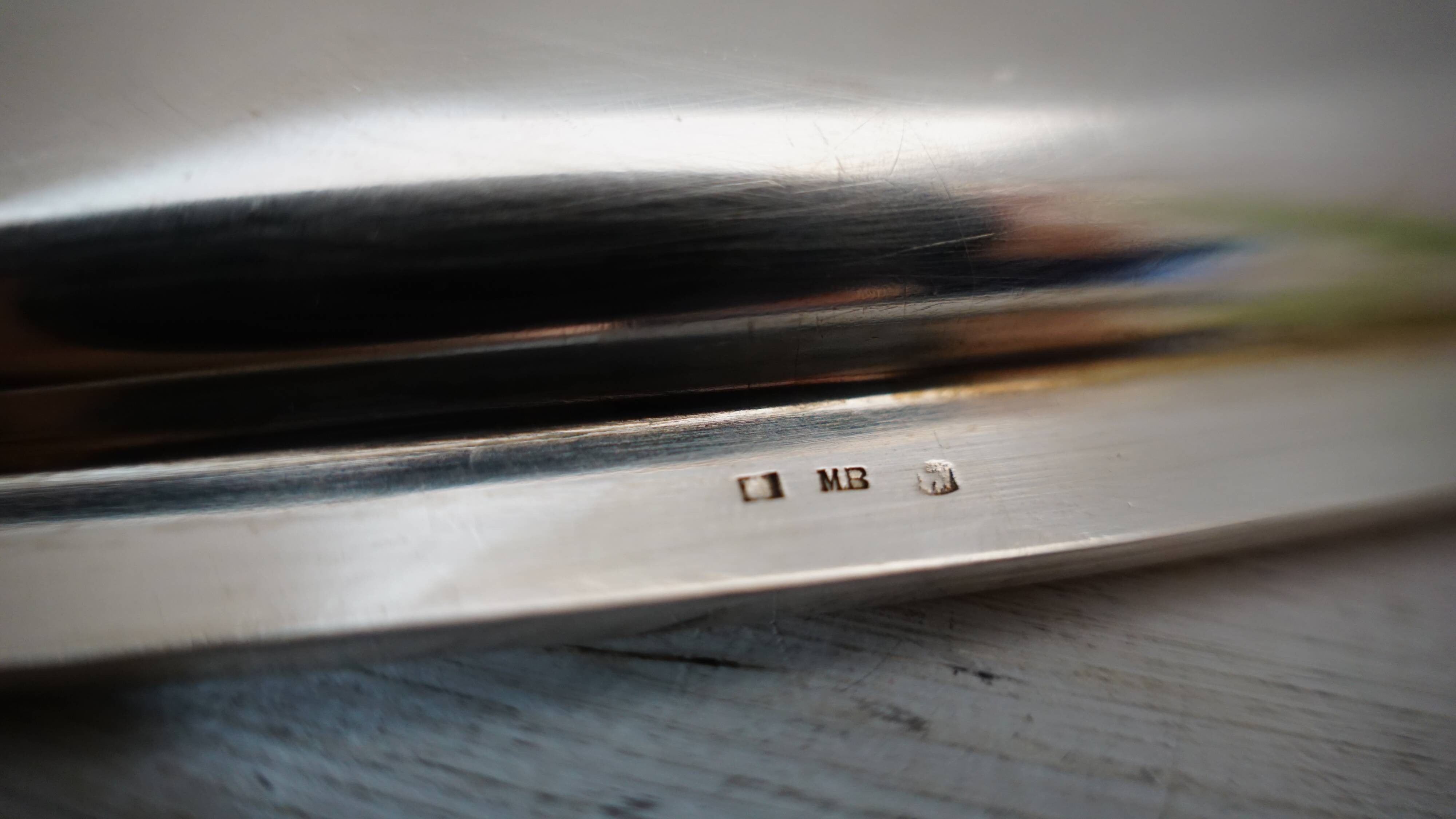 Duo of two small serving dishes