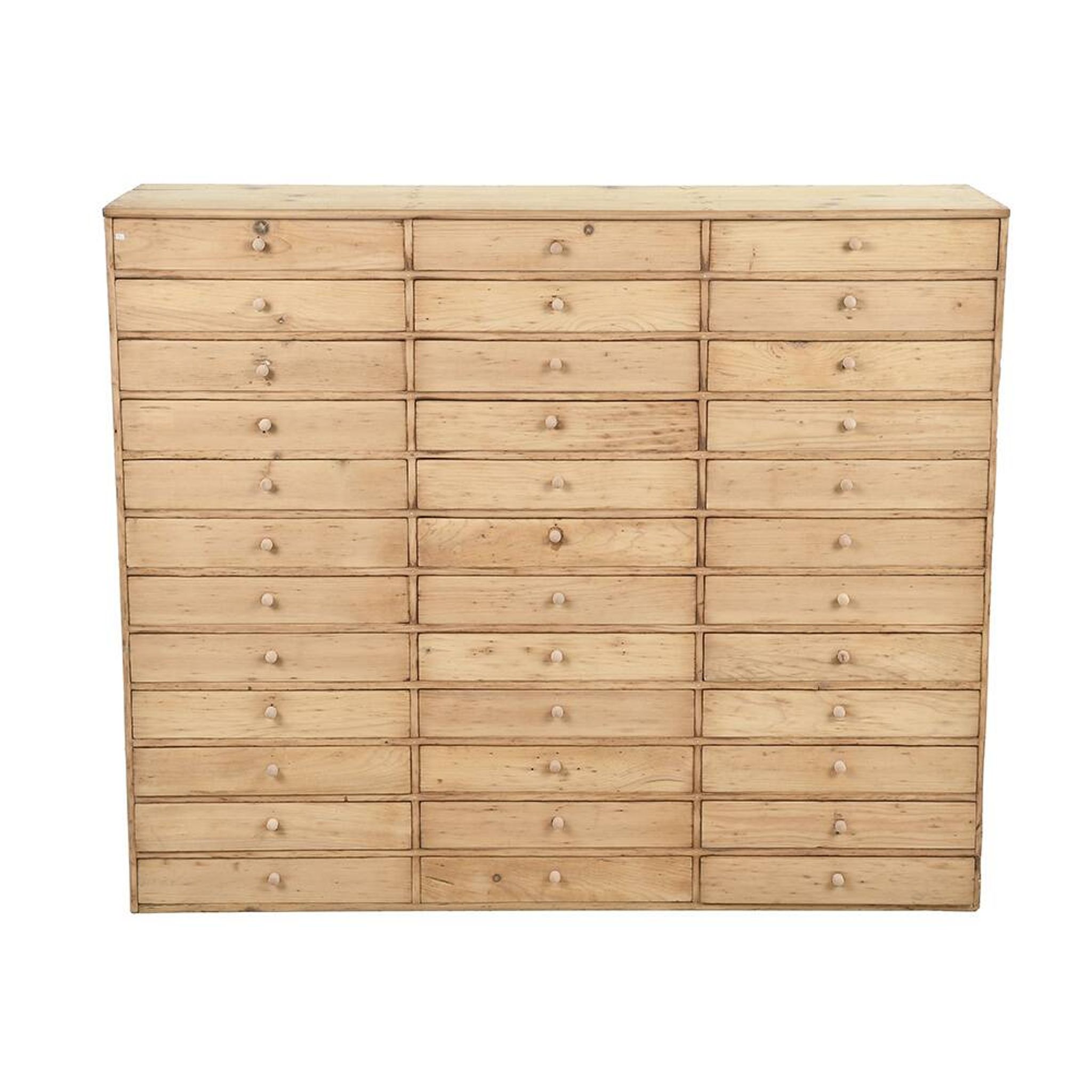 Meuble de métier à 36 tiroirs en bois brut