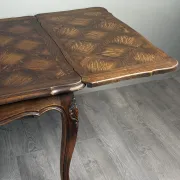 Table de salle à manger de style Louis XV, XXe Siècle