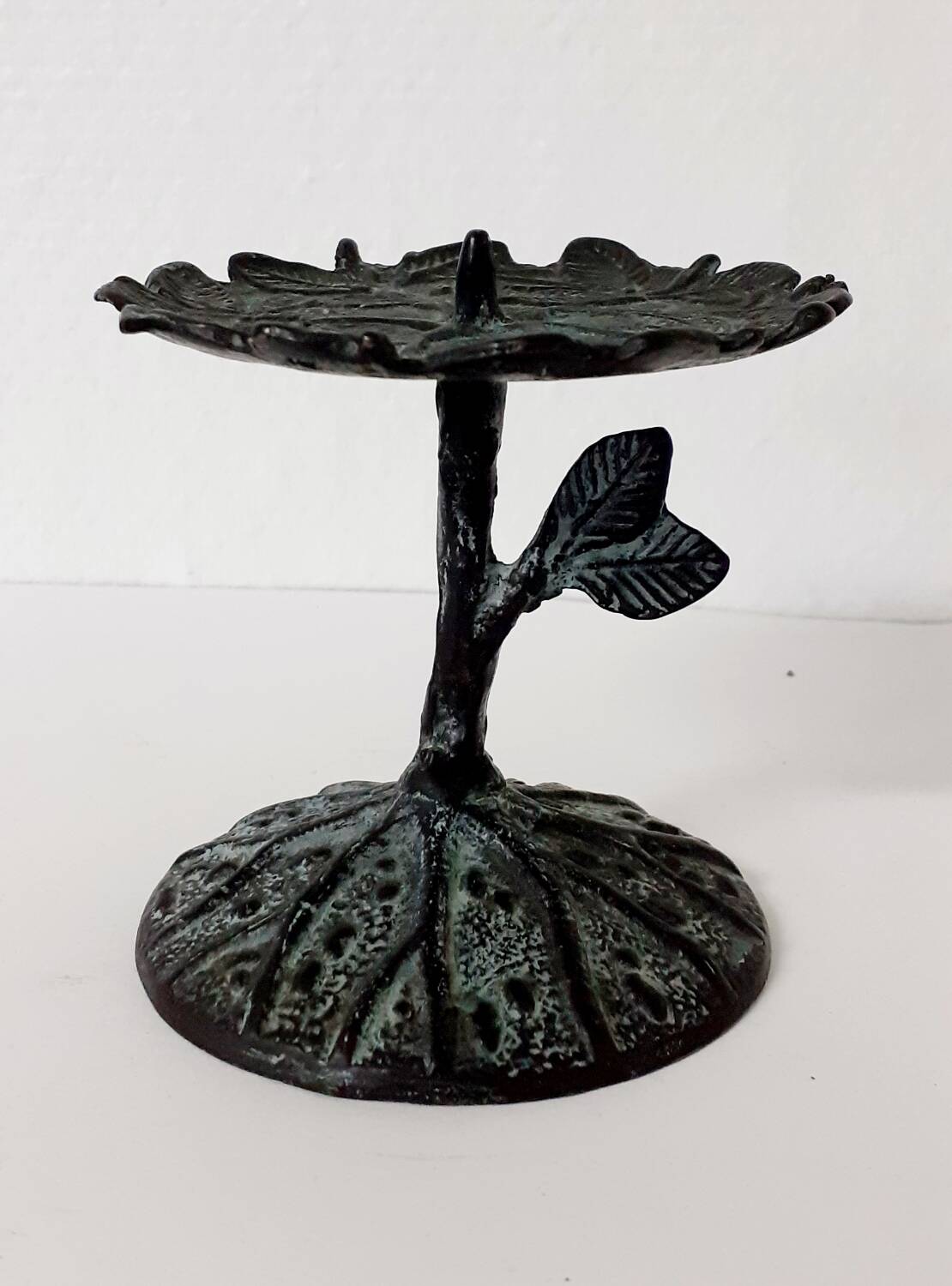 Pretty vintage bronze candle holder