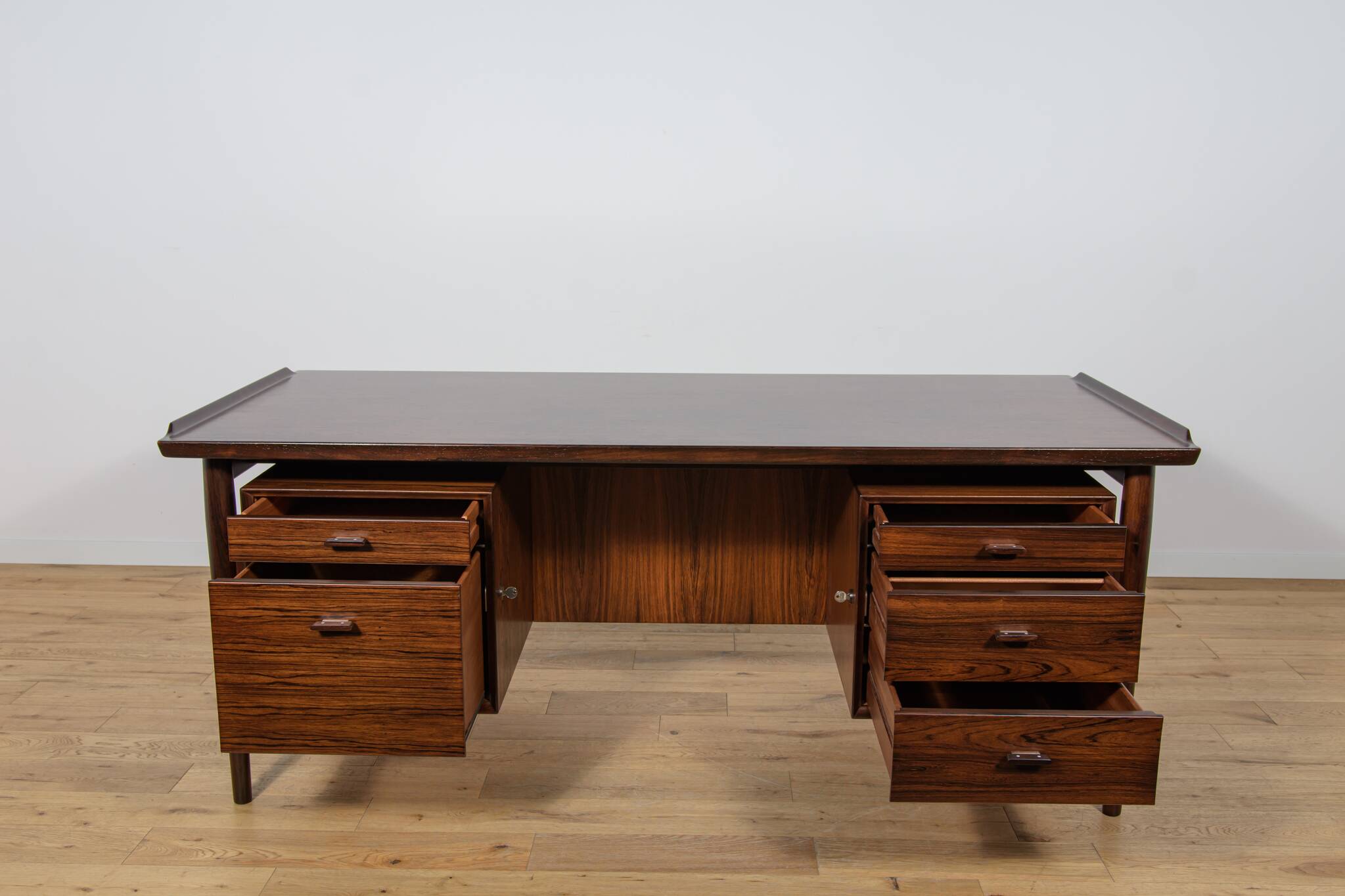 Mid-Century Rosewood Freestanding Desk Model 207 by Arne Vodder for Sibast,