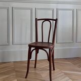 Chaises de style bistrot parisien