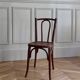 Chaises de style bistrot parisien