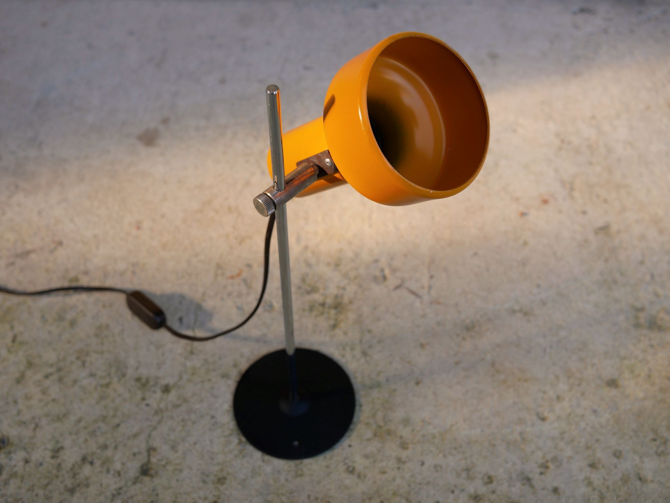 Vintage Starlux metal desk lamp