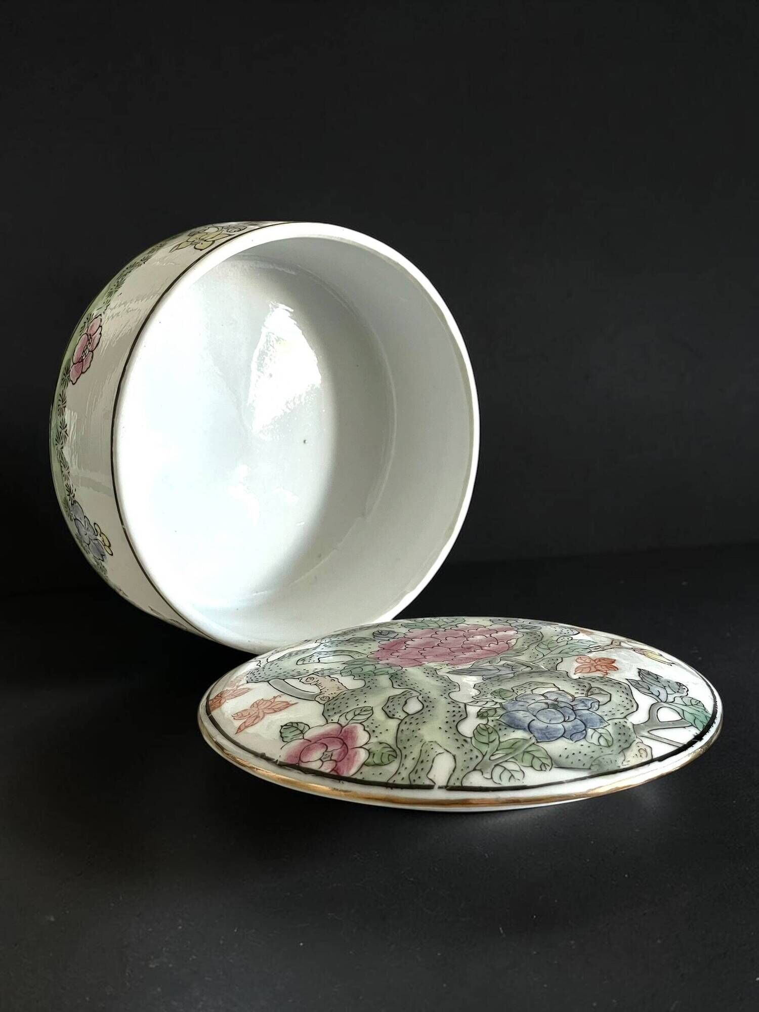 Vintage Chinese Porcelain Trinket Box H.F.P. Macau Famille Rose 1970s