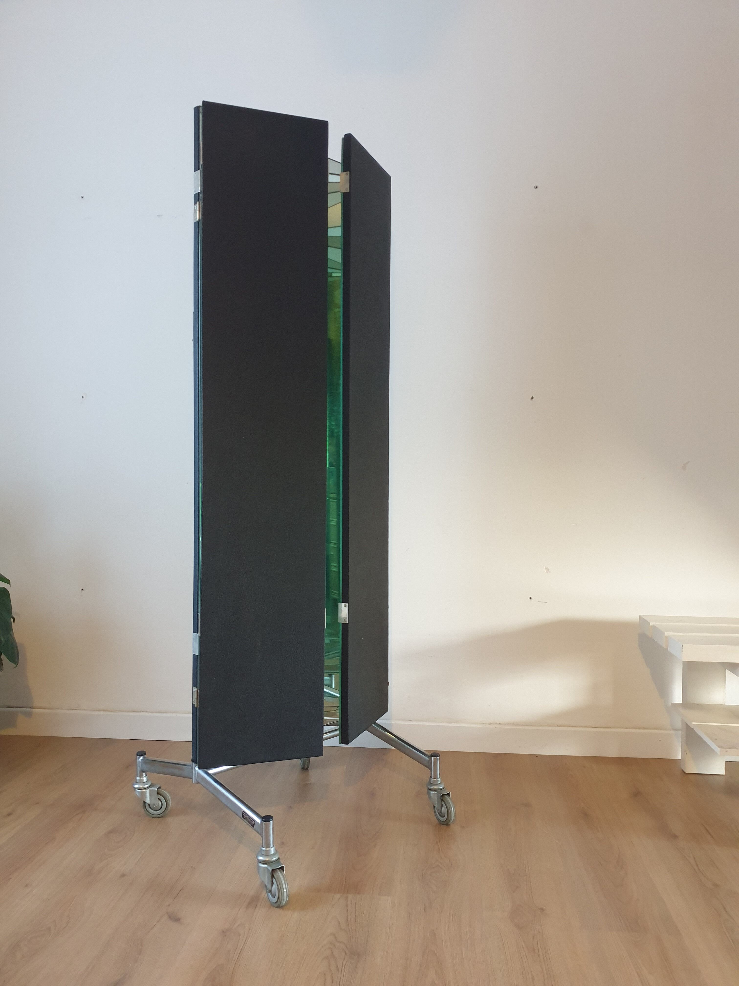XL triptych mirror on wheels