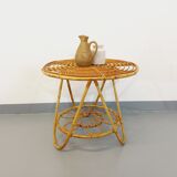 Round coffee table with 60's vintage rattan magazine tray