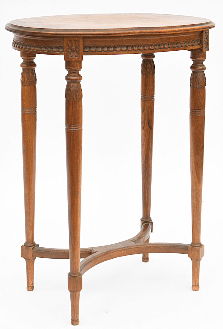 Oval oak pedestal table