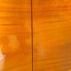 Fineer vintage kledingkast met legplanken