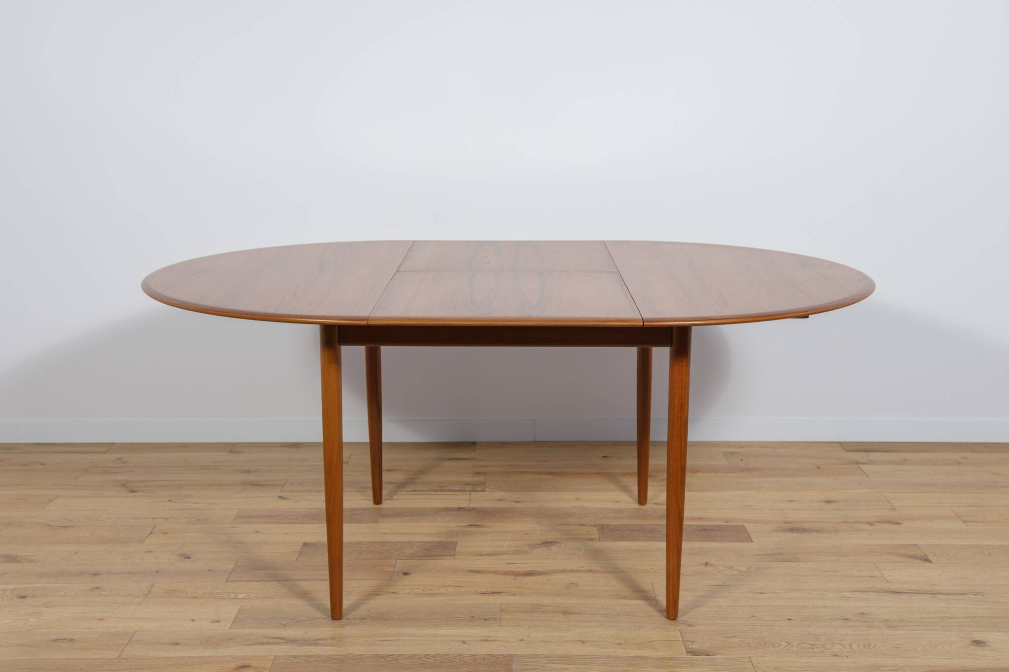 Table à manger ronde danoise vintage en teck, 1970s