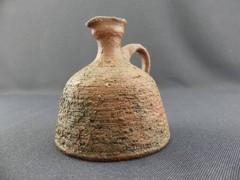 Gerhard Liebenthron, petit pichet ou vase en poterie brutaliste