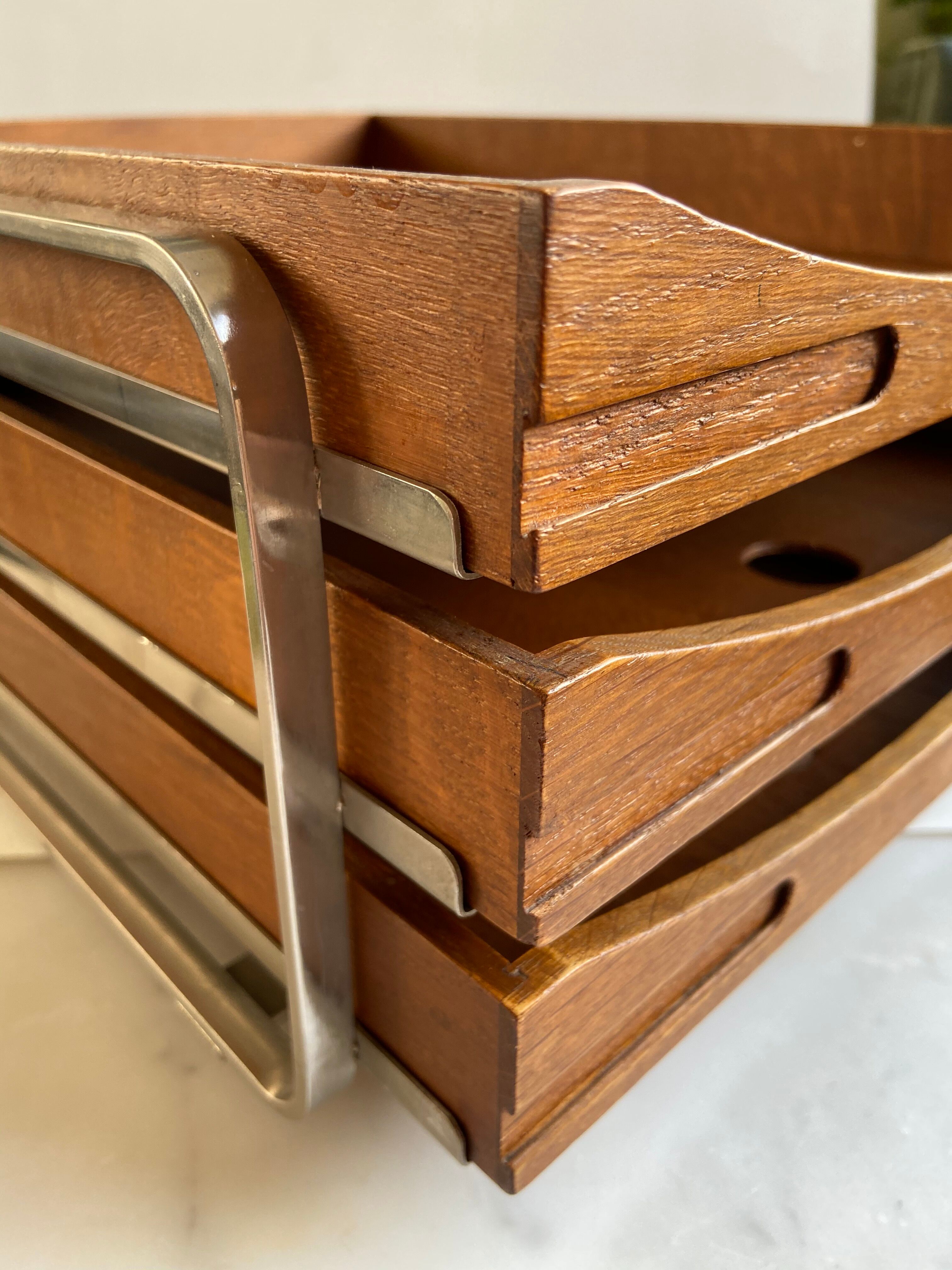 Scandinavian wooden range-mail