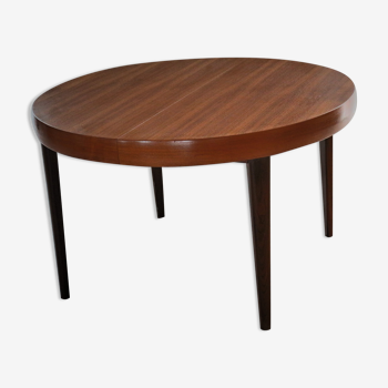 Table ronde design scandinave en teck