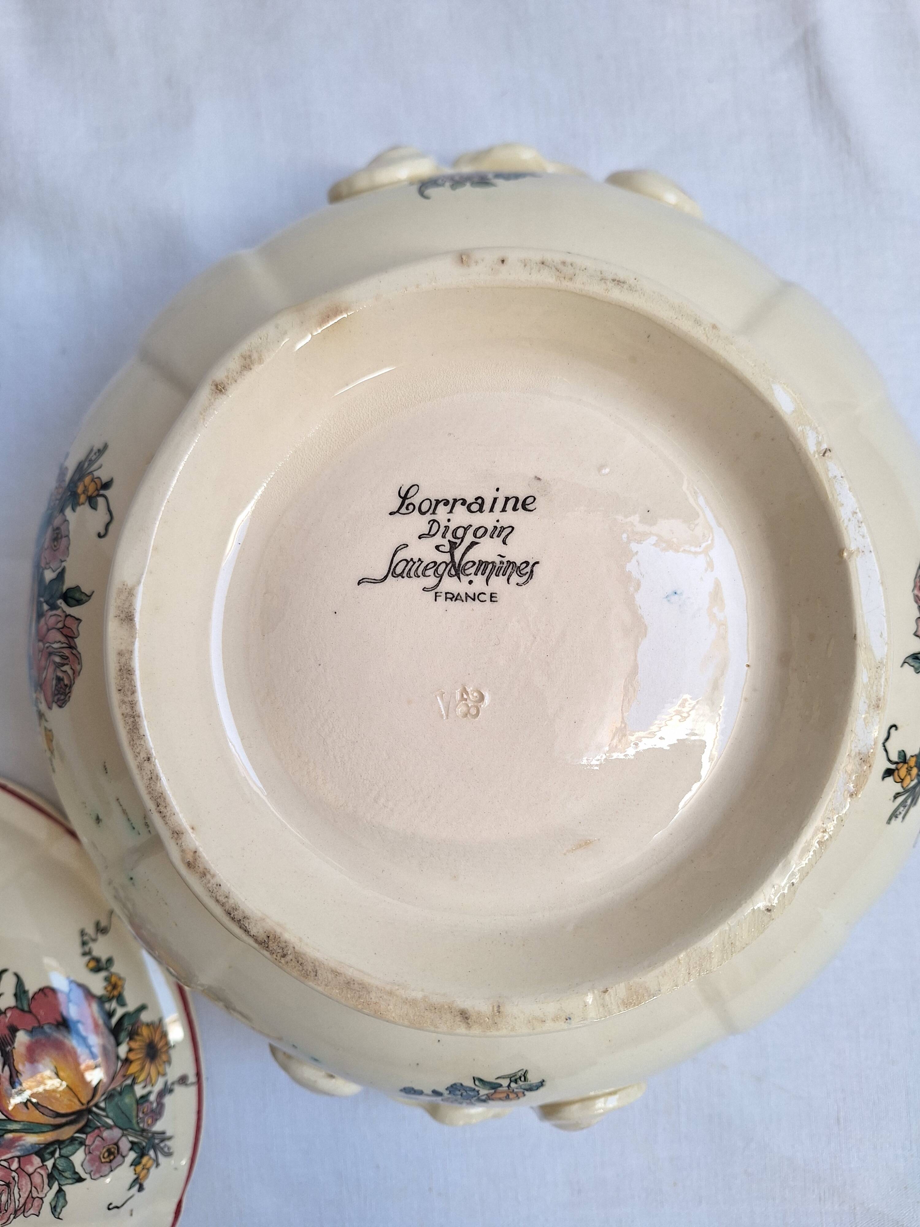 Soup tureen Digoin Sarreguemines Model Lorraine