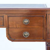 Bureau plat de style Louis XVI