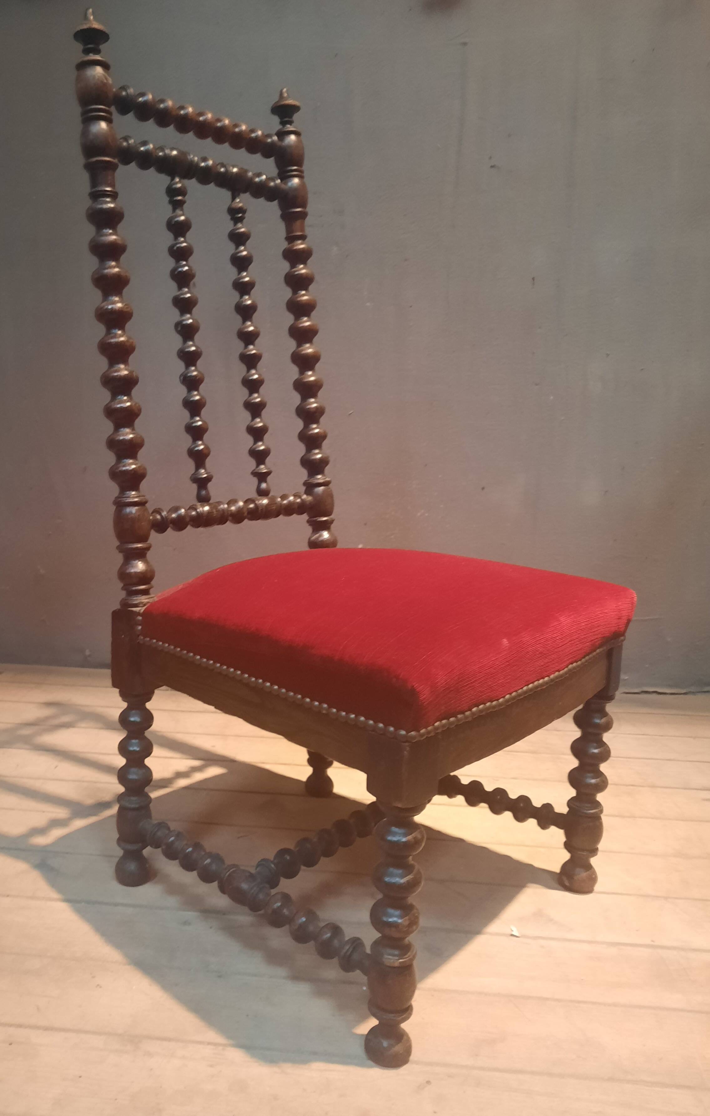 Napoleon III low chair in red velvet