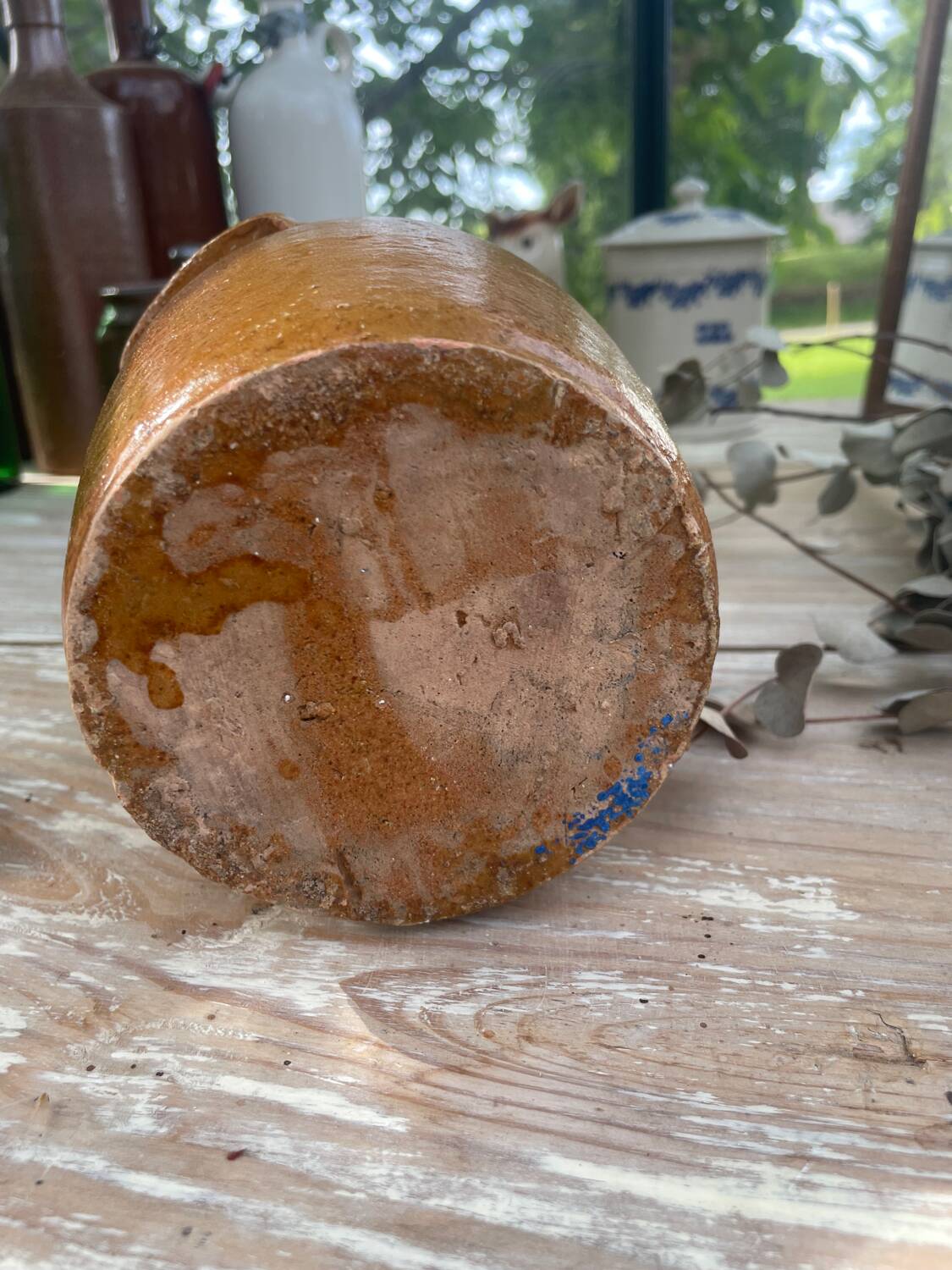 Stoneware pot