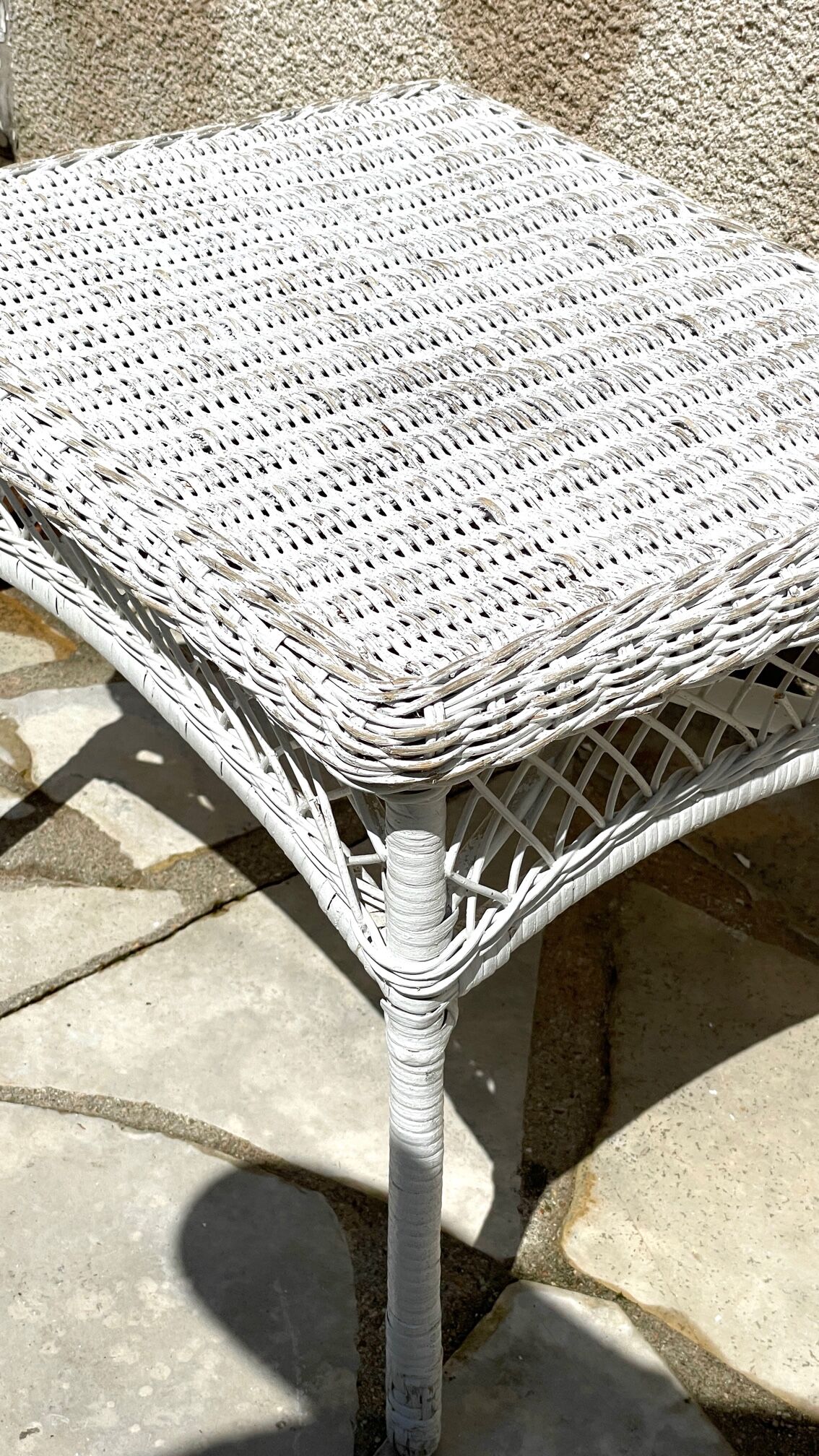 Table basse de jardin rotin vintage