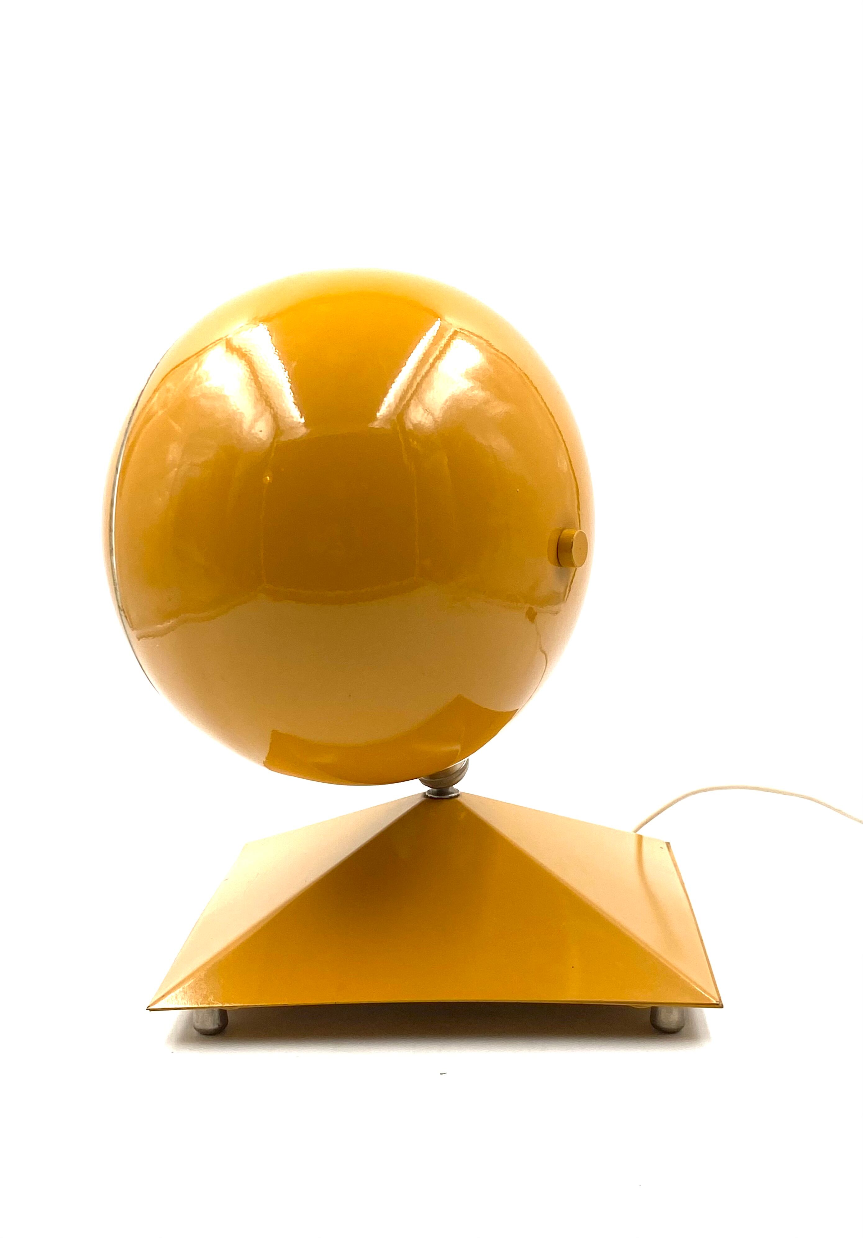 Space Age Eyeball Yellow Table lamp, Italy, 1970s