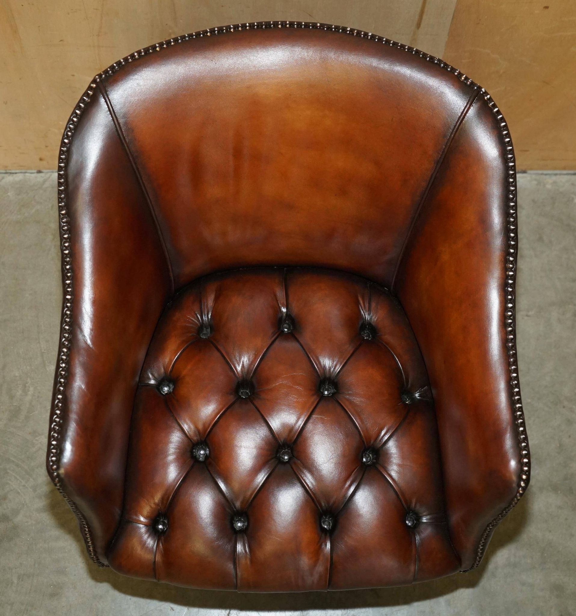 Fauteuil capitaine Chesterfield victorien restauré