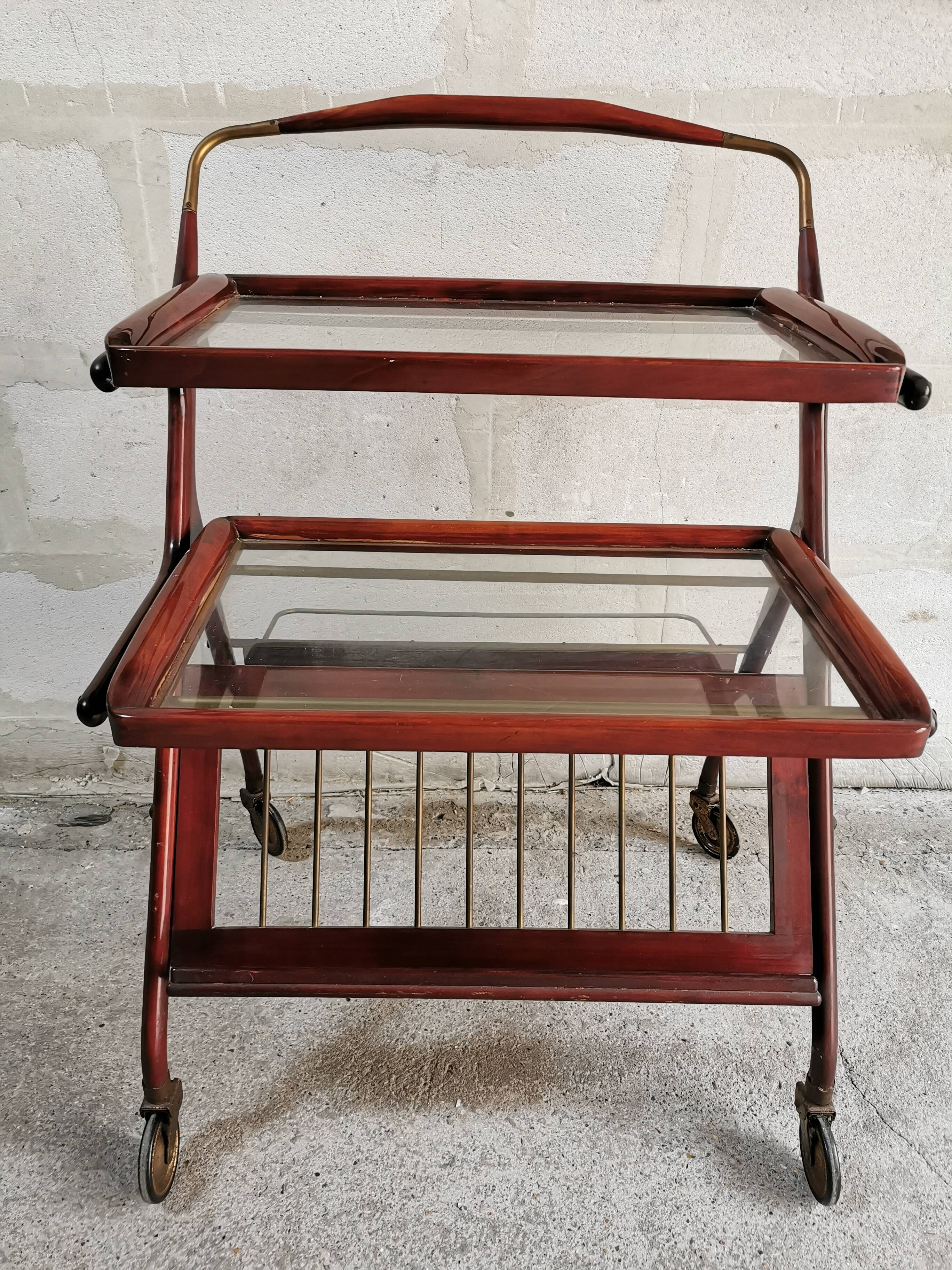 Table, bar trolley on wheels. removable tray. design 50 vintage italy