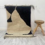 Handcrafted Moroccan Berber carpet 142 x 87 CM