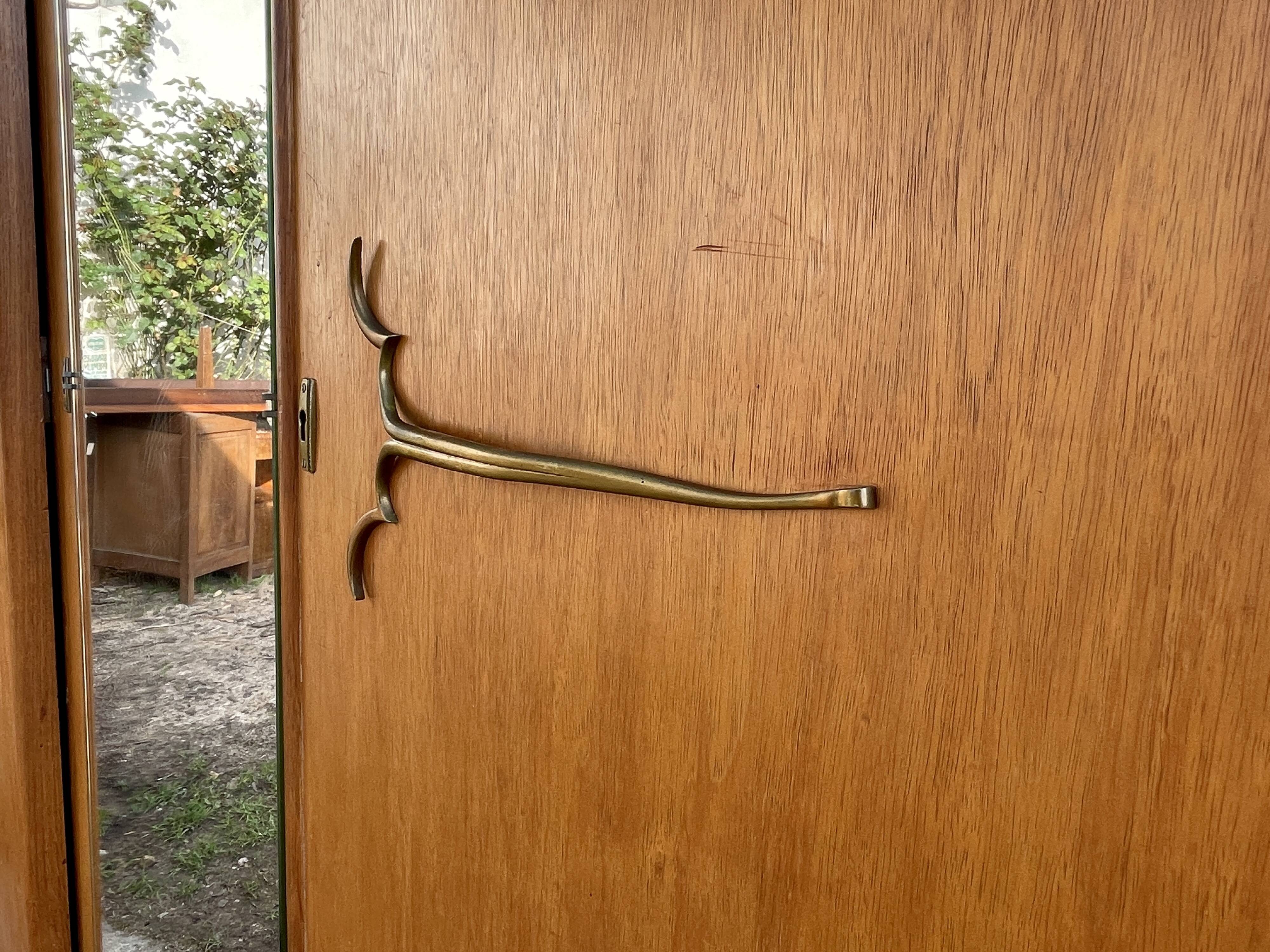 Armoire en chêne 3 portes miroir pieds compas