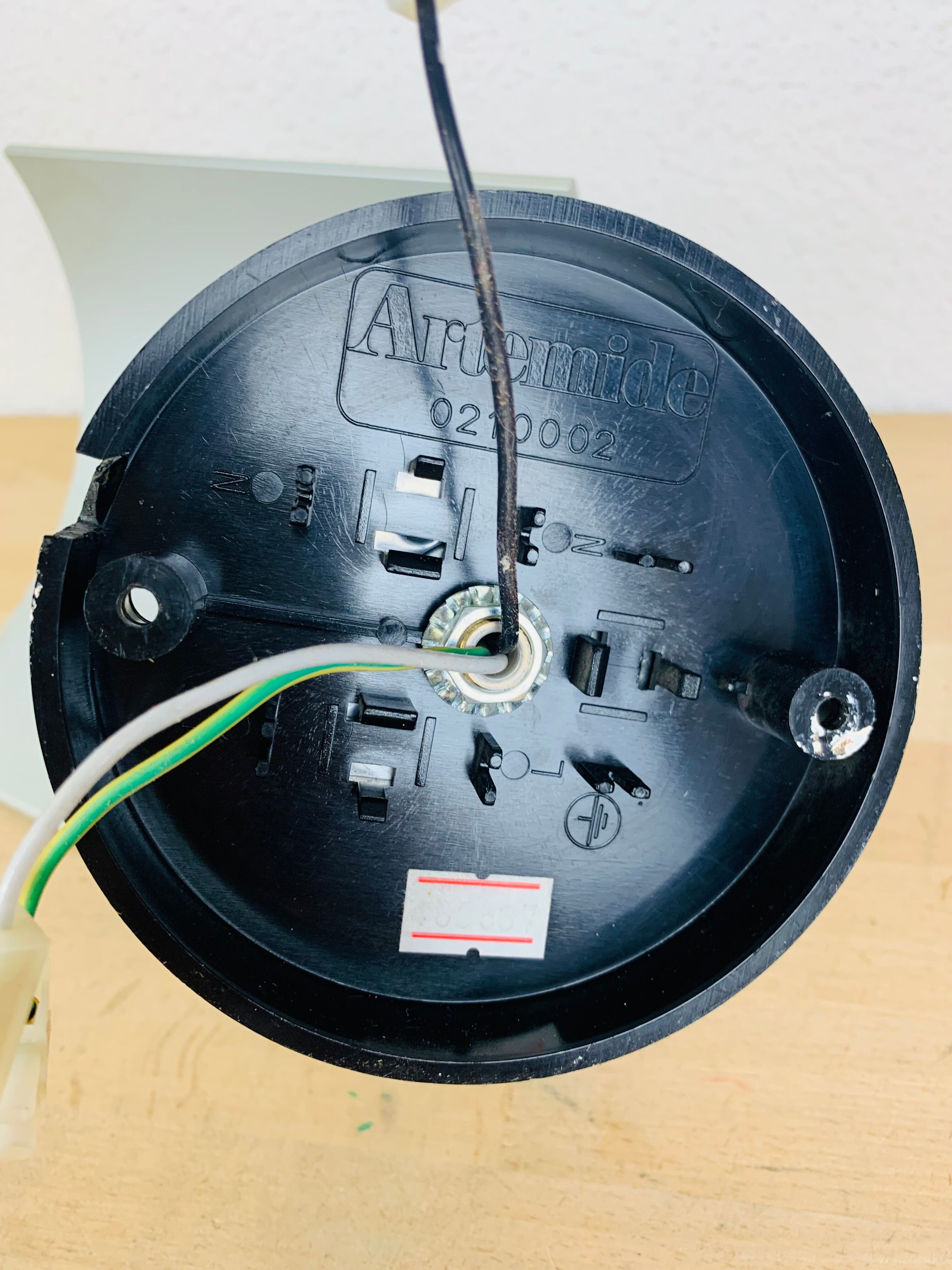 Artemide Enea wall lamp by Antonio Citterio