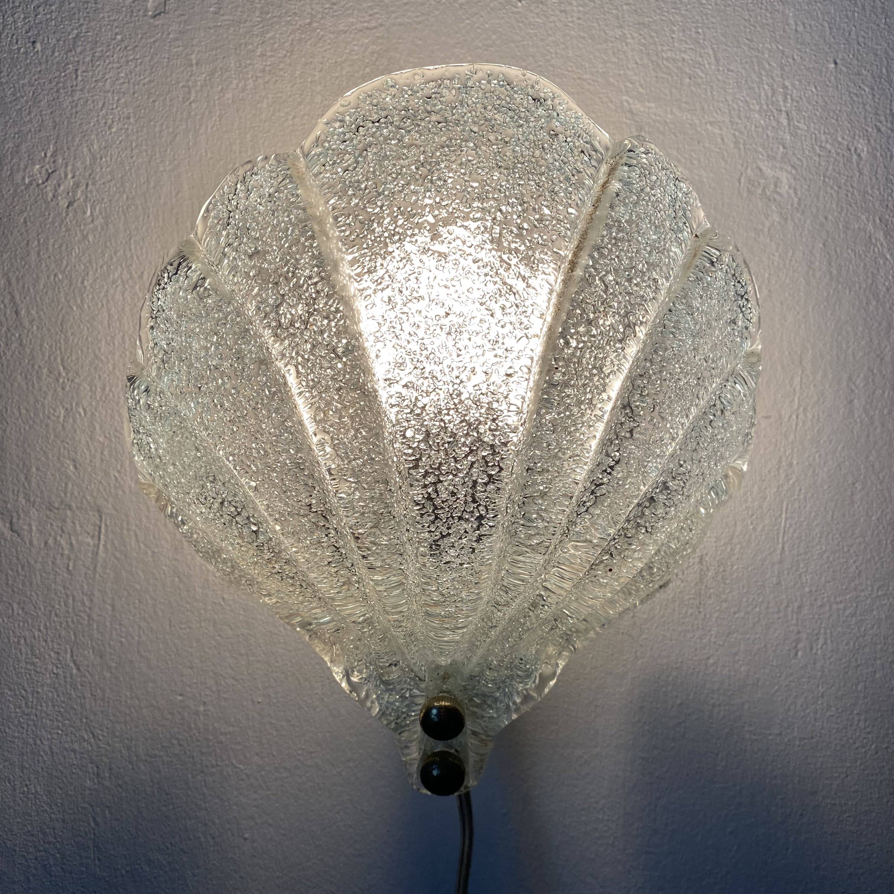 Wall light shell in glass and brass, 1970s-80s.