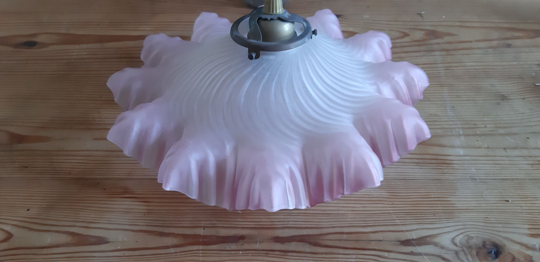 Suspension en verre opalin 1900