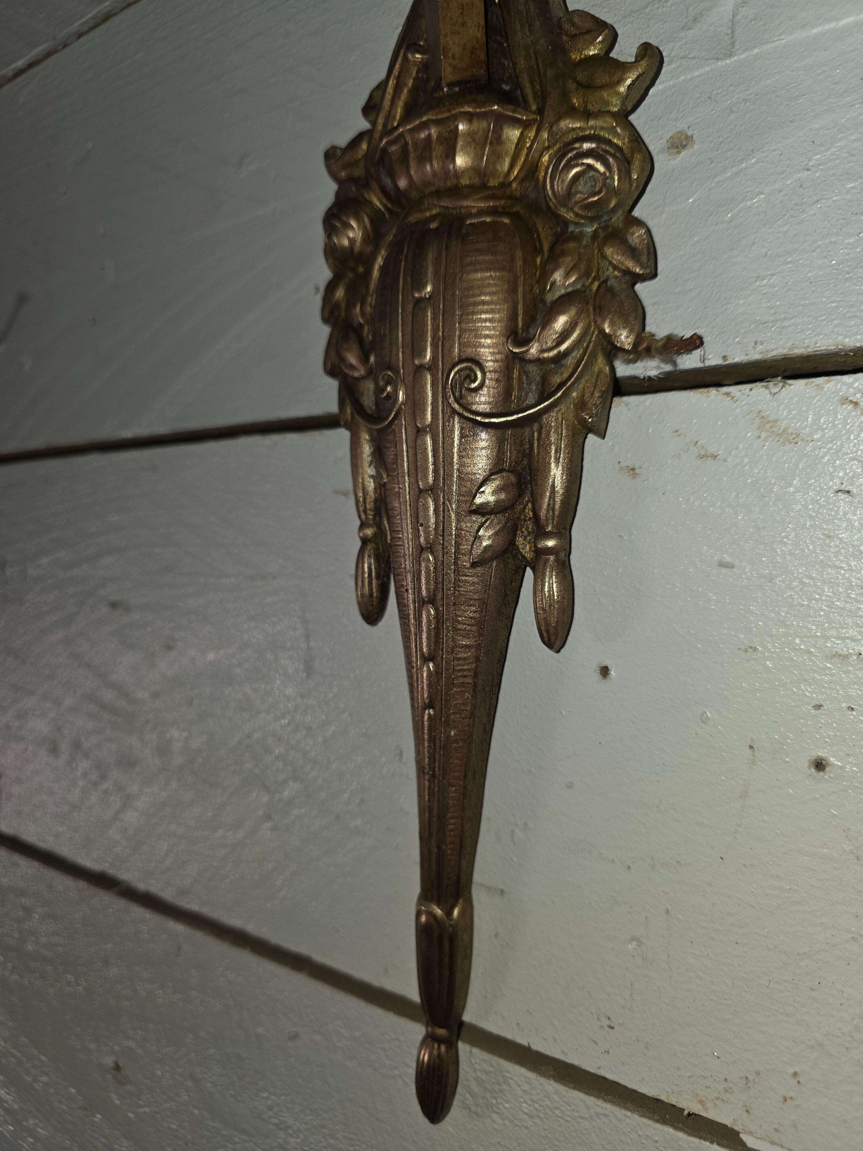 Art Deco wall light in gilded bronze, 1930s