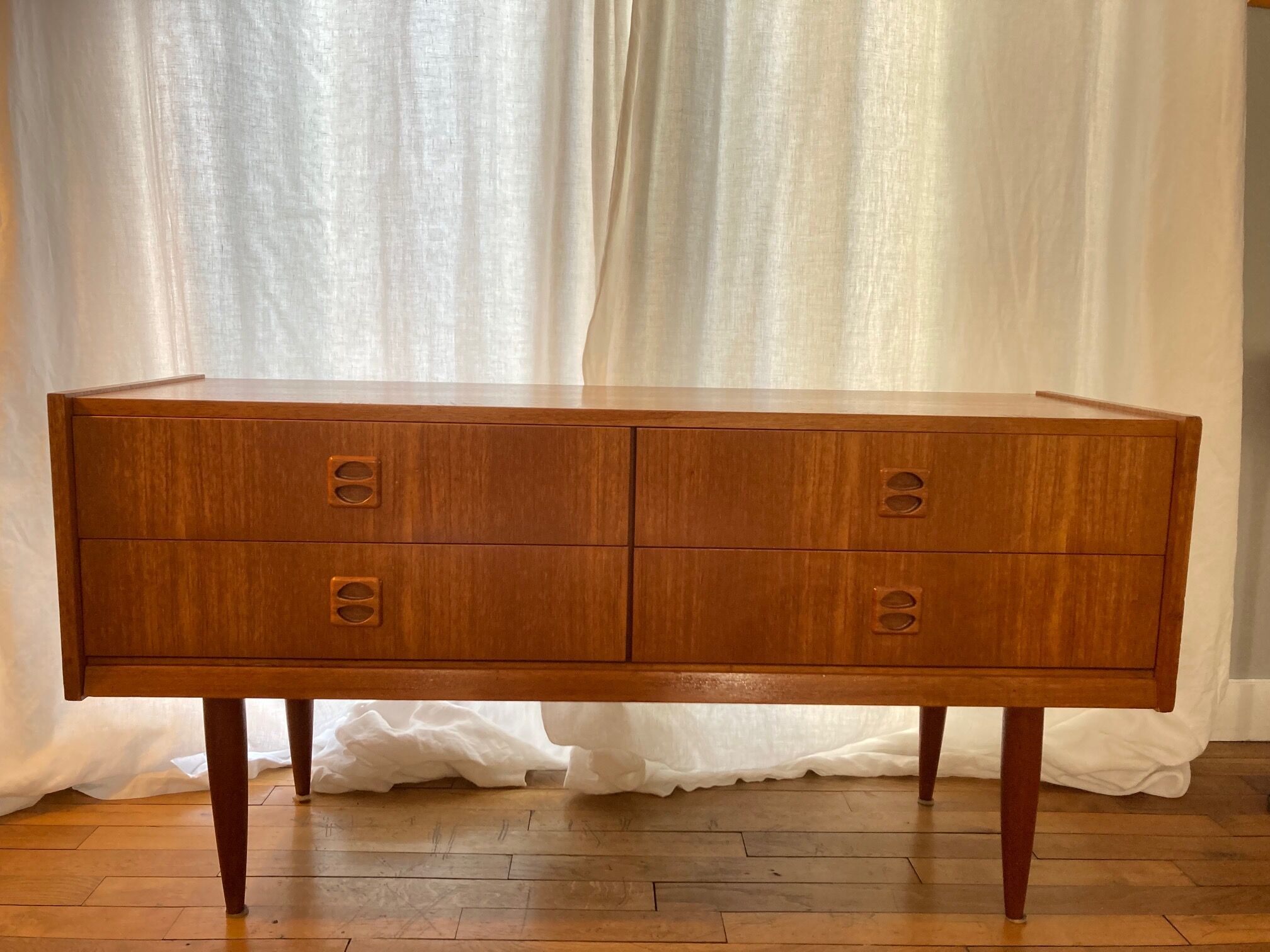 Commode Scandinavian row vintage teak