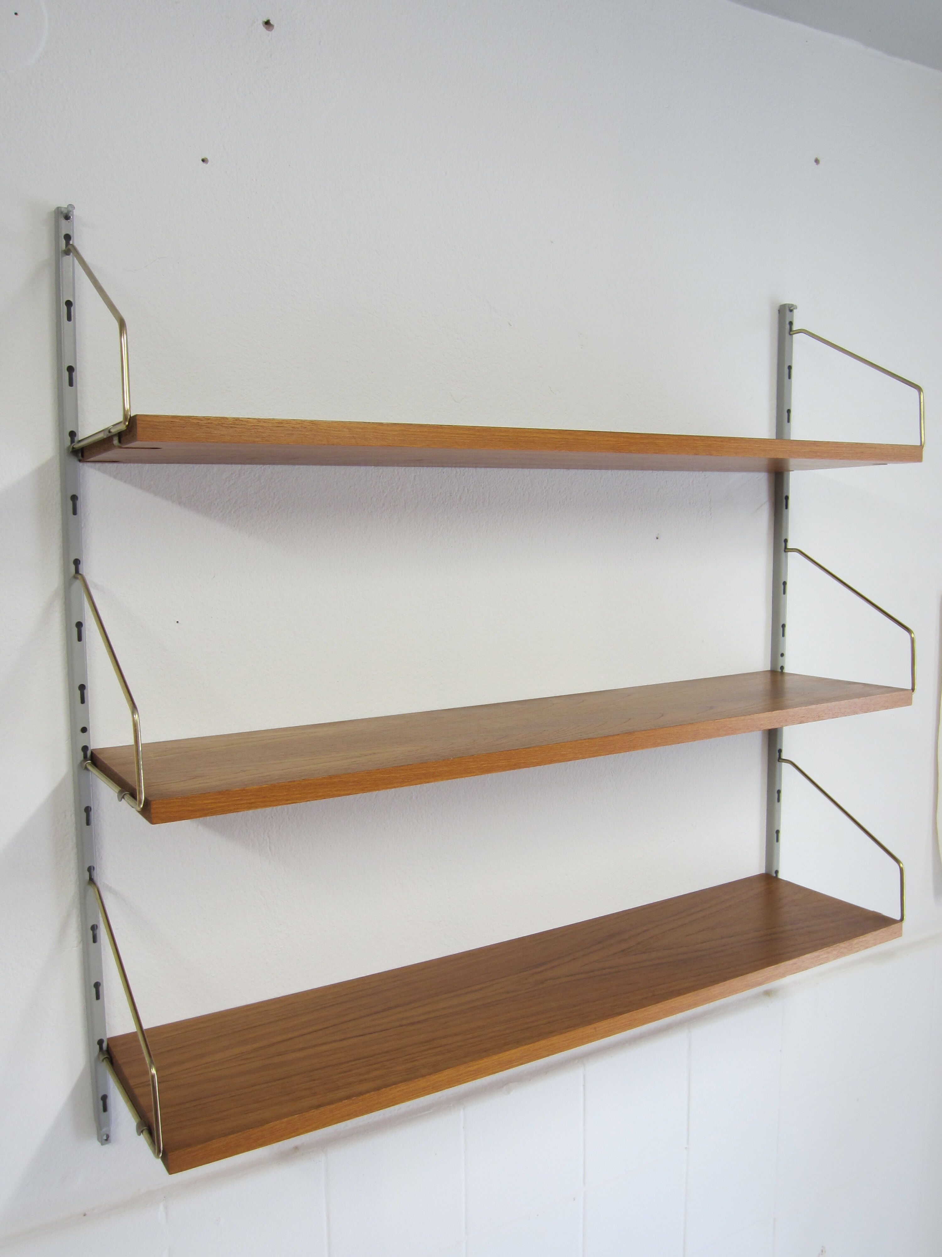 Scandinavian modular wall shelf