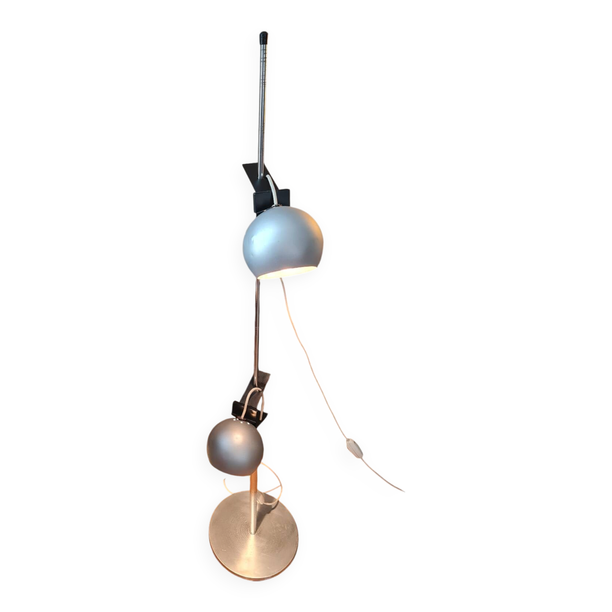Two-light floor lamp with removable magnetic Eyes Ball.