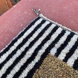 Moroccan rug from Oued Zam, handmade, traditional size 150 x 250 cm.