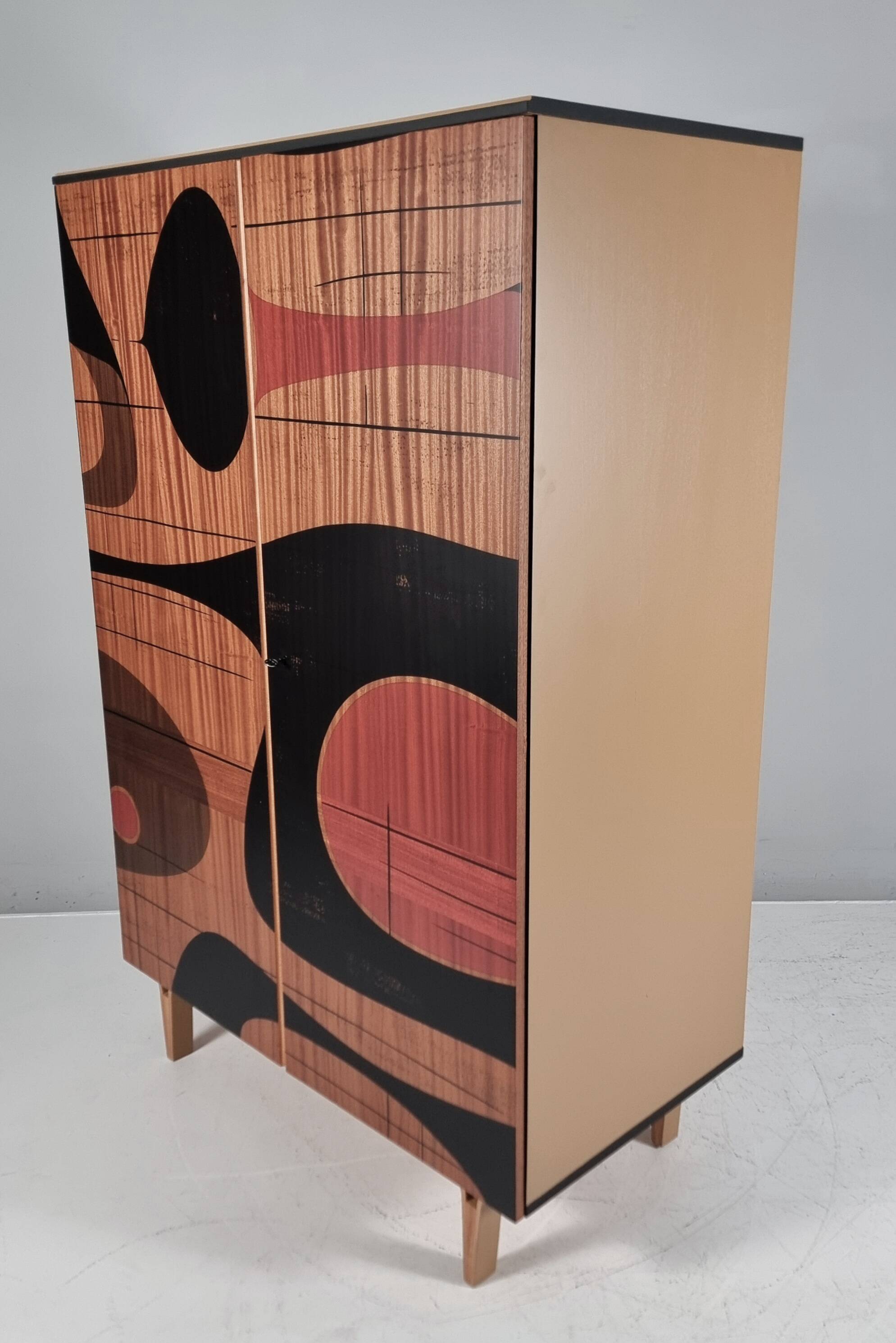 Garde-robe vintage en frêne, années 1970