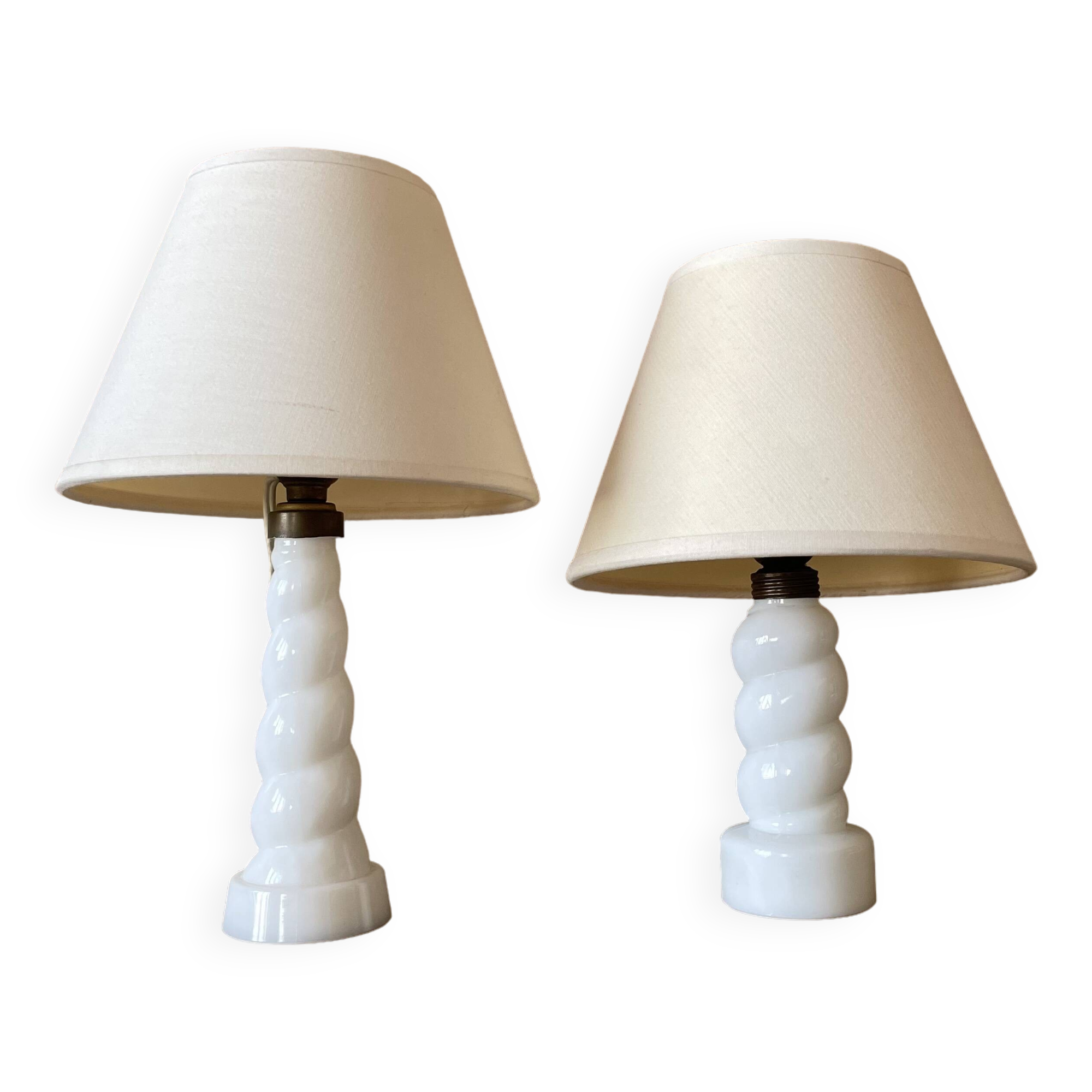 Set of 2 small old twisted opaline lamps