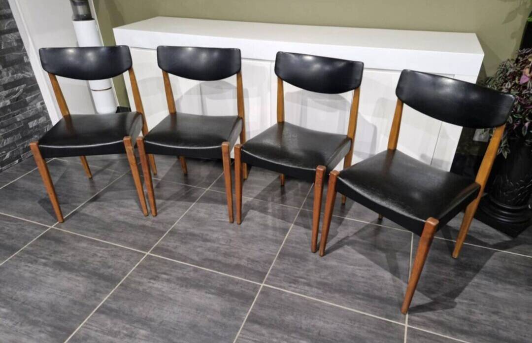 Set of 4 Scandinavian chairs, 1970s