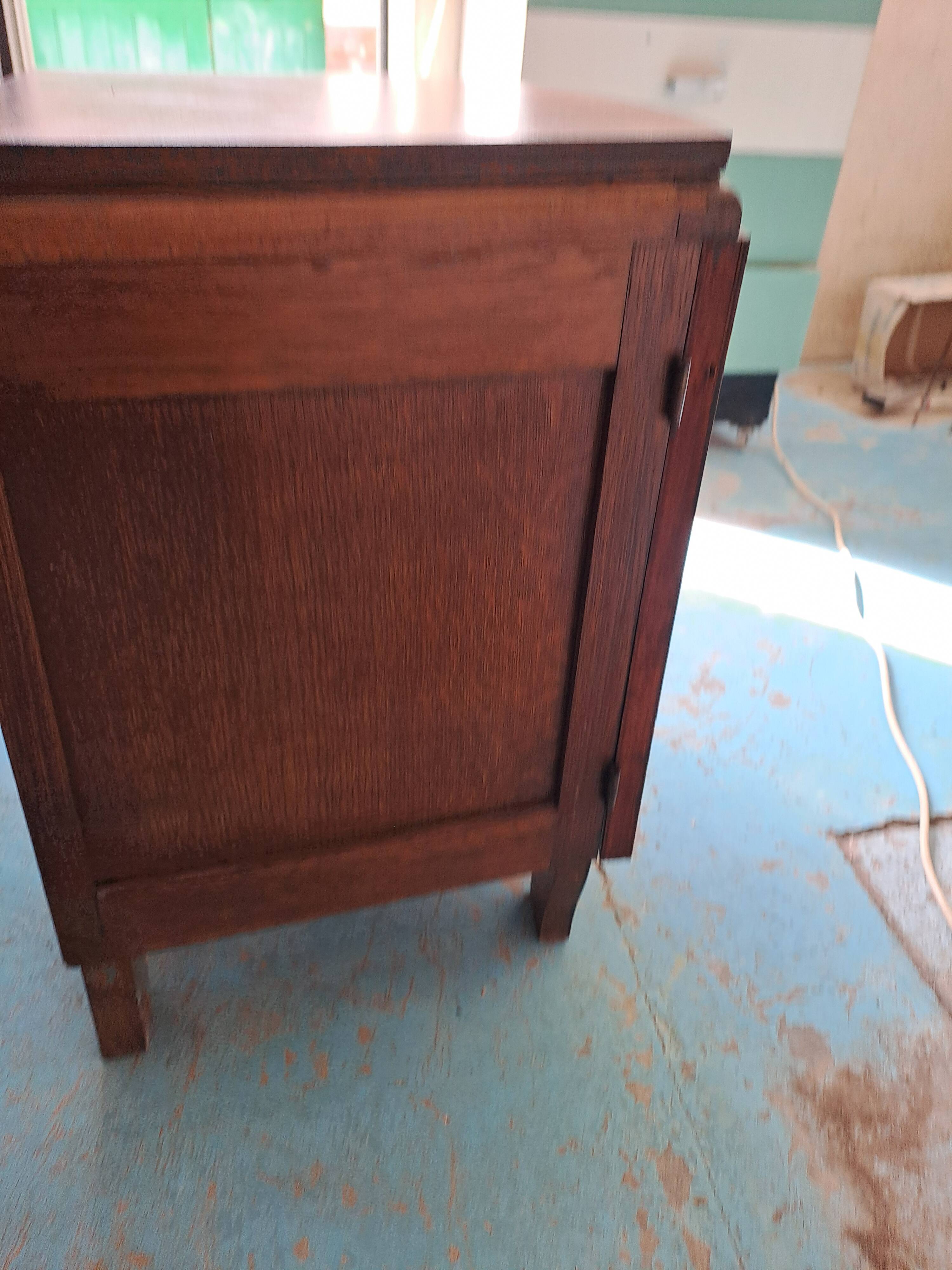 2-section nightstand