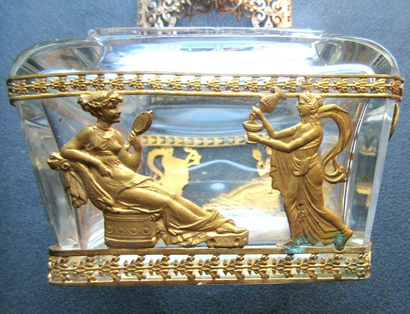 Baccarat and gilded bronze crystal box, Ancient women and lions, CHARLES X