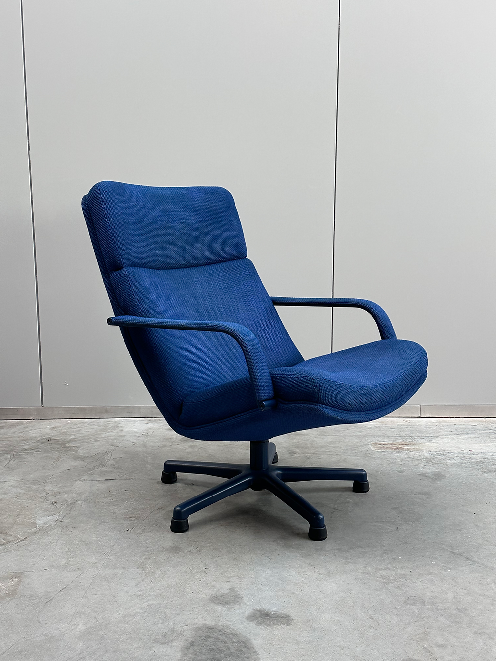 F156 swivel chair with high back, Geoffrey Harcourt, Artifort, Netherlands, 1970s