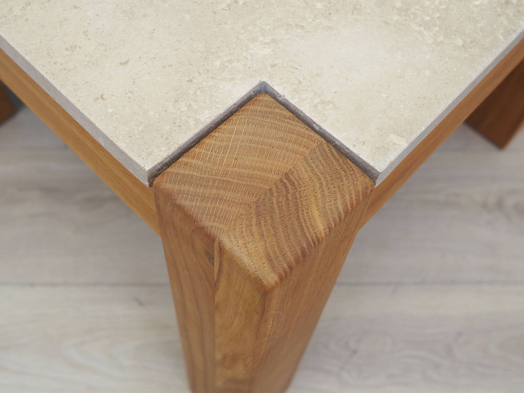 Table basse en chêne, design danois, années 1970, production : Danemark